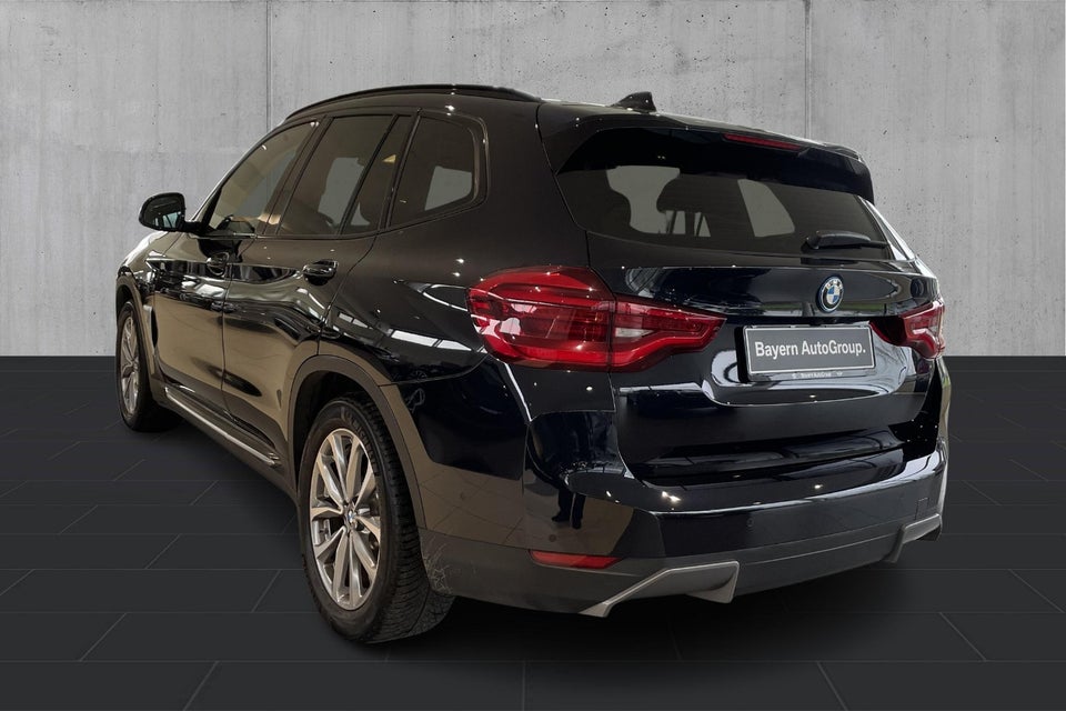BMW iX3 Charged 5d