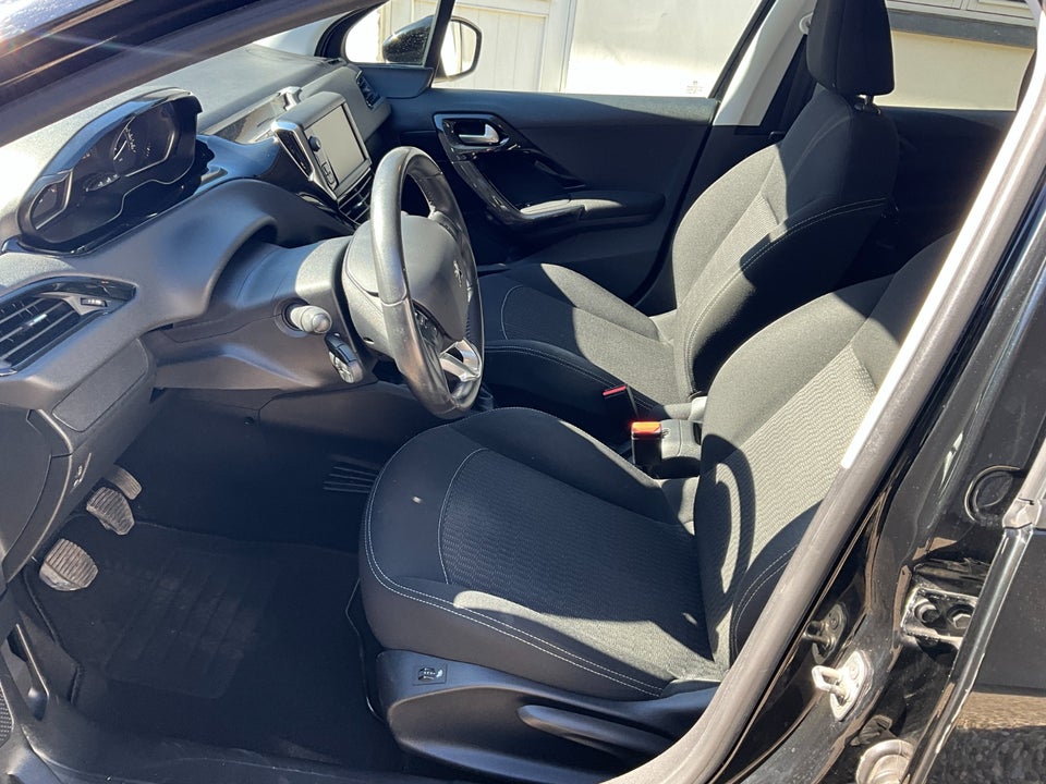 Peugeot 208 1,2 VTi 82 Active 5d