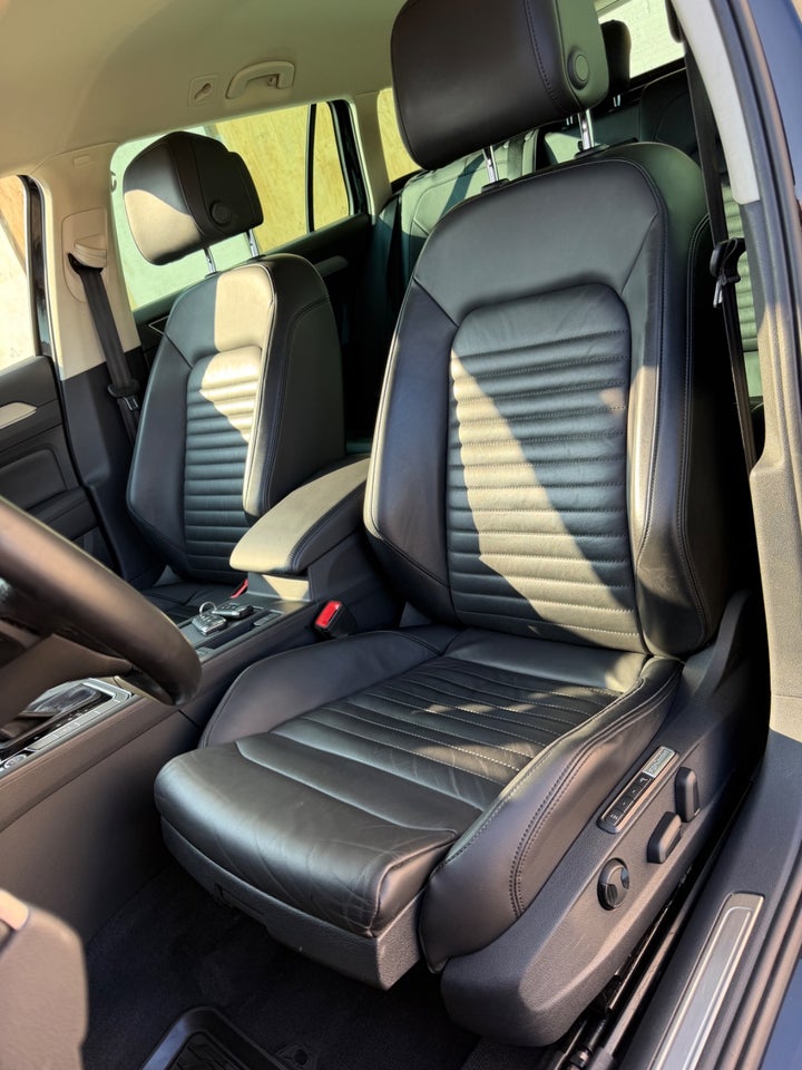VW Passat 2,0 TDi 190 Highline Variant DSG 4Motion 5d