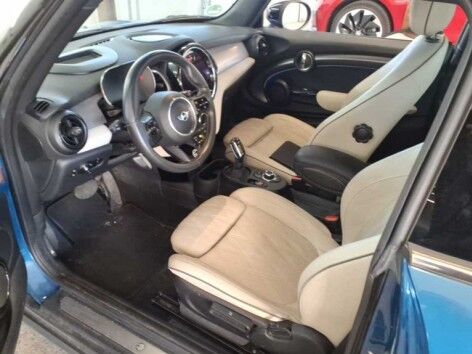 MINI Cooper SE Essential 3d