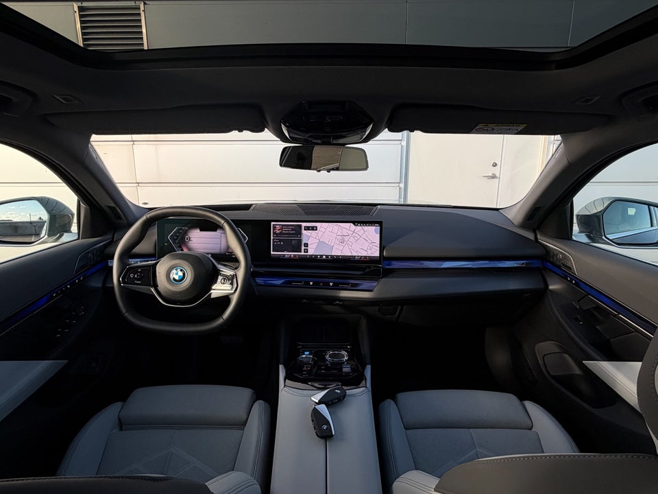 BMW i5 eDrive40 Touring Supercharged 5d