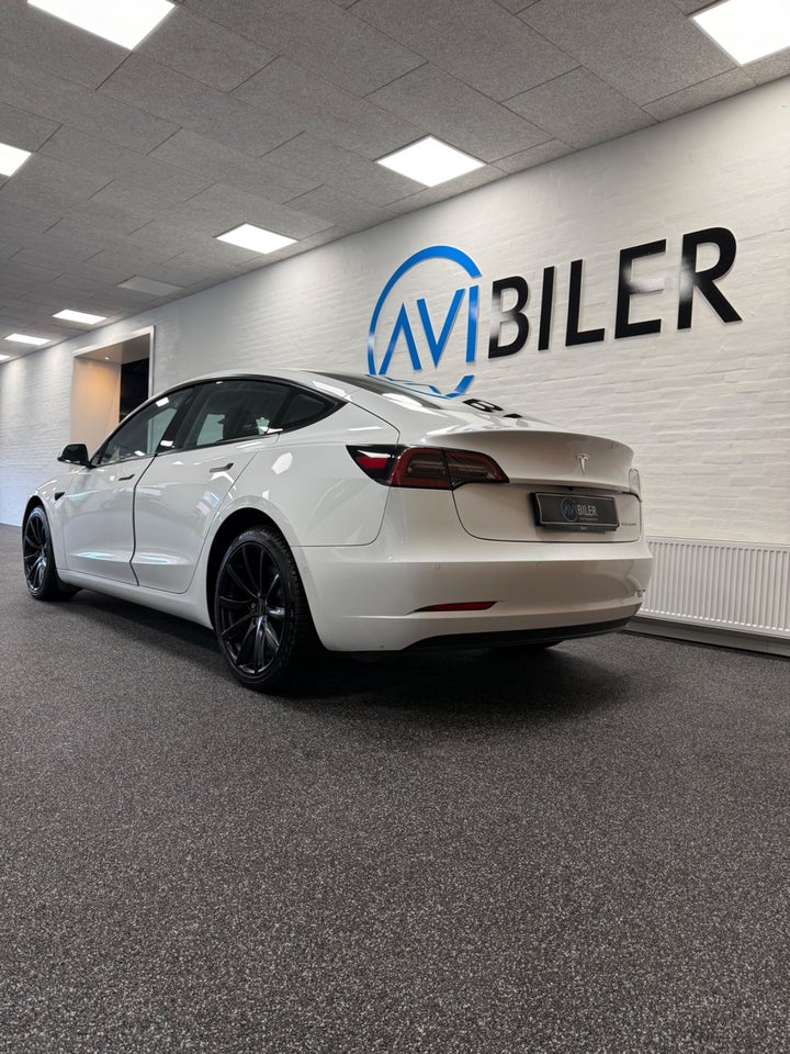 Tesla Model 3 Long Range AWD 4d