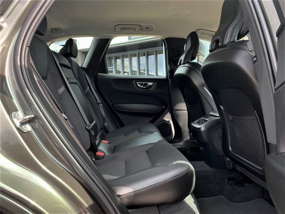 Volvo XC60 2,0 T4 190 Momentum aut. 5d