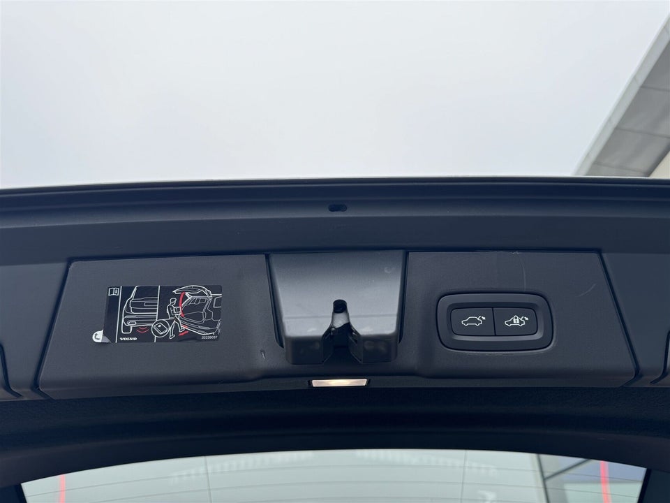Volvo V90 2,0 T8 ReCharge Ultimate Dark aut. AWD 5d