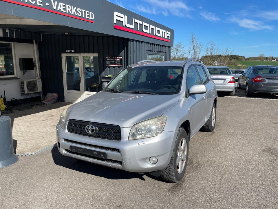 Toyota RAV4 2,0 VVT-i 4x4 Van 5d