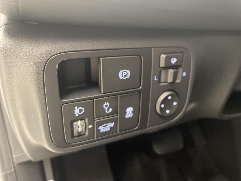 Hyundai Ioniq 6 77 Essential 4d