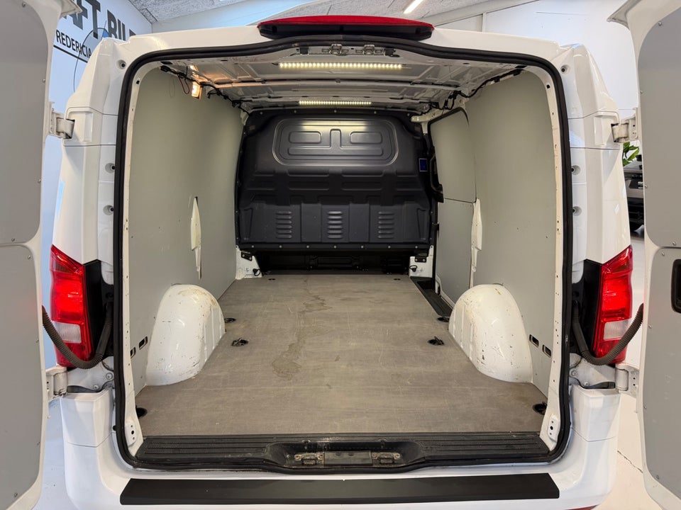 Mercedes Vito 114 2,0 CDi Kassevogn aut. L RWD