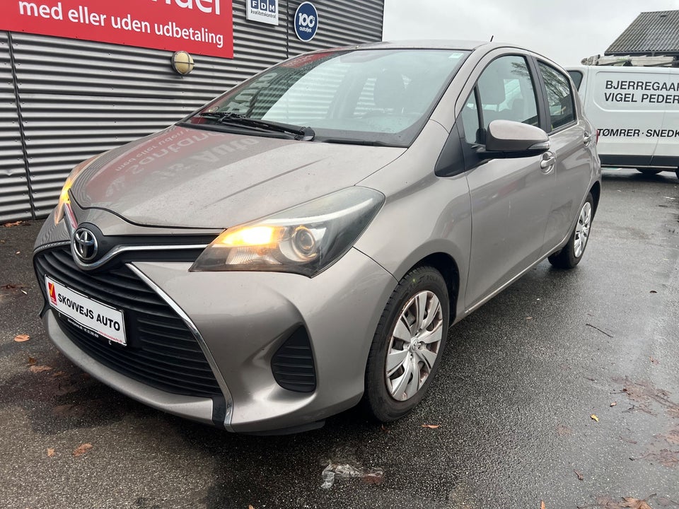 Toyota Yaris 1,0 VVT-i T2 Premium 5d