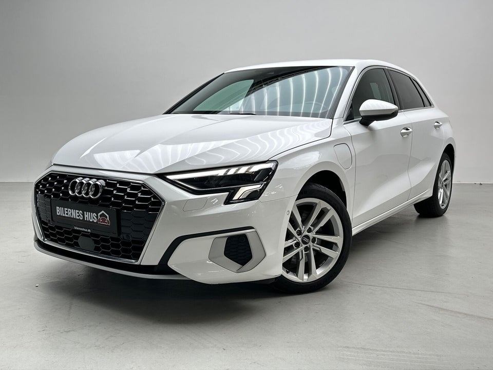 Audi A3 40 TFSi e Prestige Sportback S-tr. 5d
