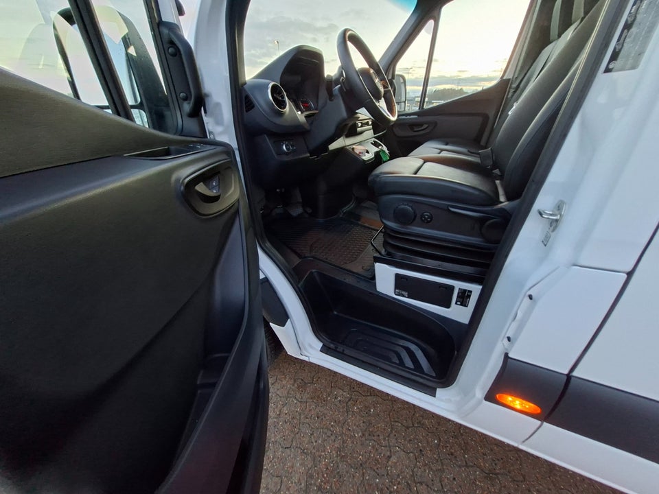 Mercedes Sprinter 317 2,0 CDi A2 Kassevogn aut. RWD