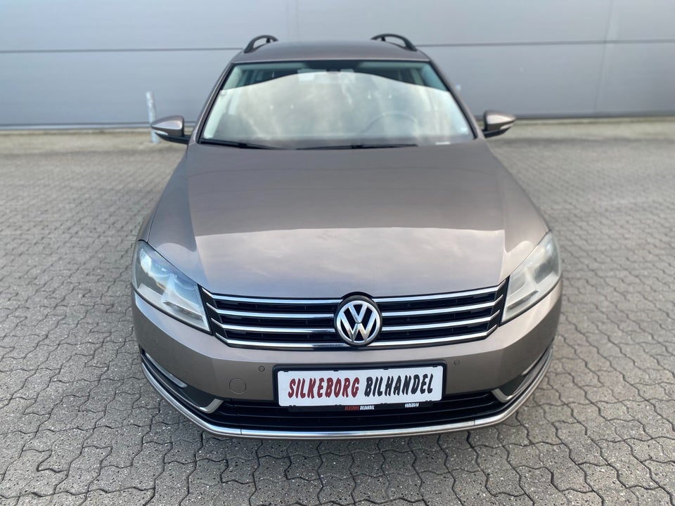 VW Passat 1,6 TDi 105 Highline Variant BMT 5d