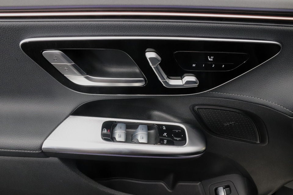 Mercedes EQE300 Avantgarde 4d