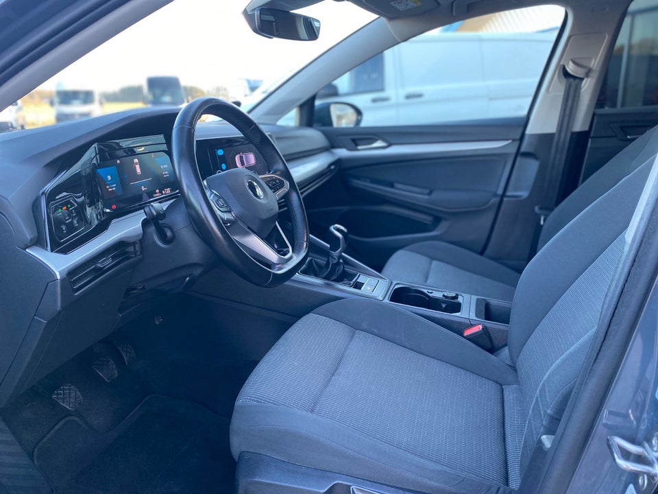 VW Golf VIII 1,0 TSi 110 5d