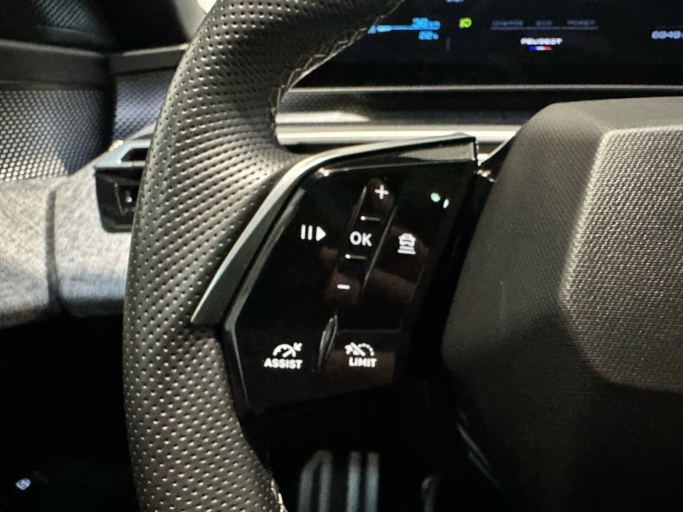 Peugeot e-5008 77 GT Pack 7prs 5d