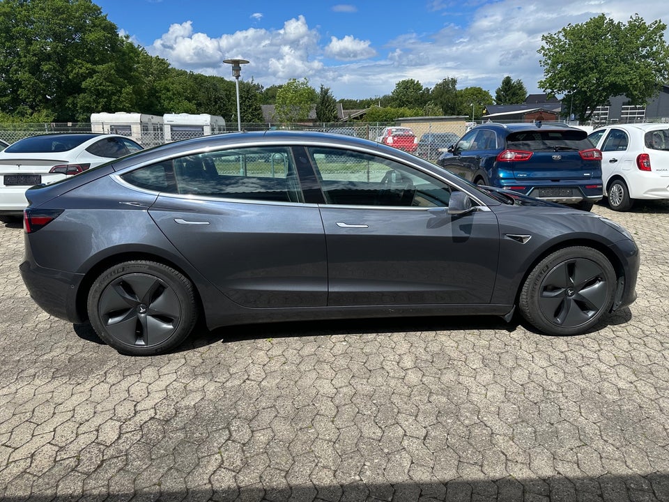 Tesla Model 3 Long Range AWD 4d