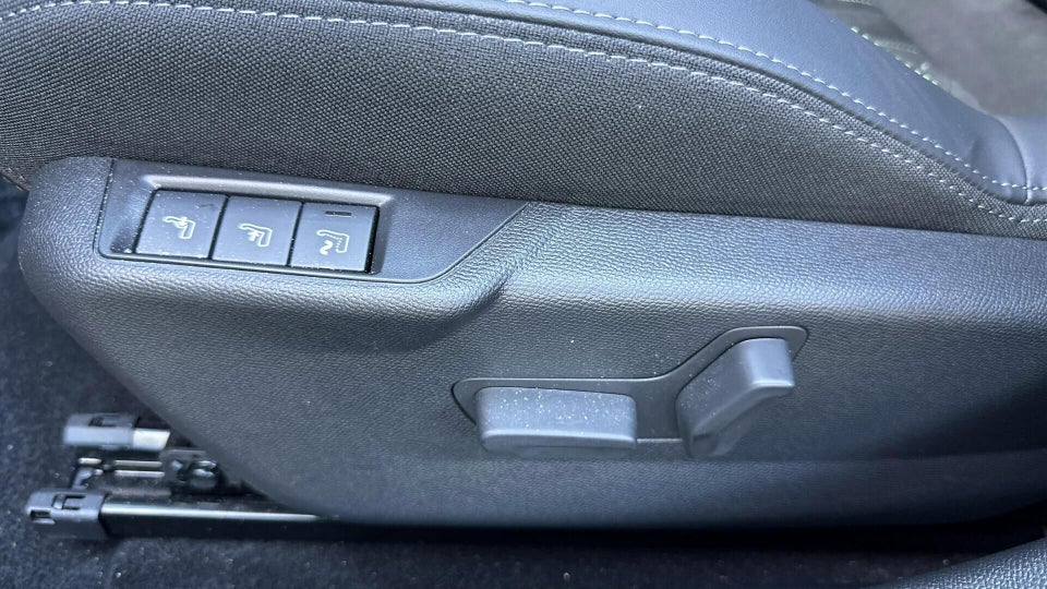 Peugeot e-2008 54 GT 5d