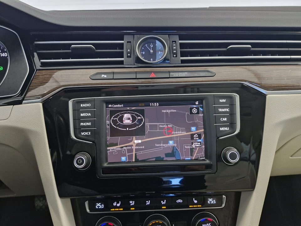 VW Passat 2,0 TSi 220 Highline Variant DSG 5d