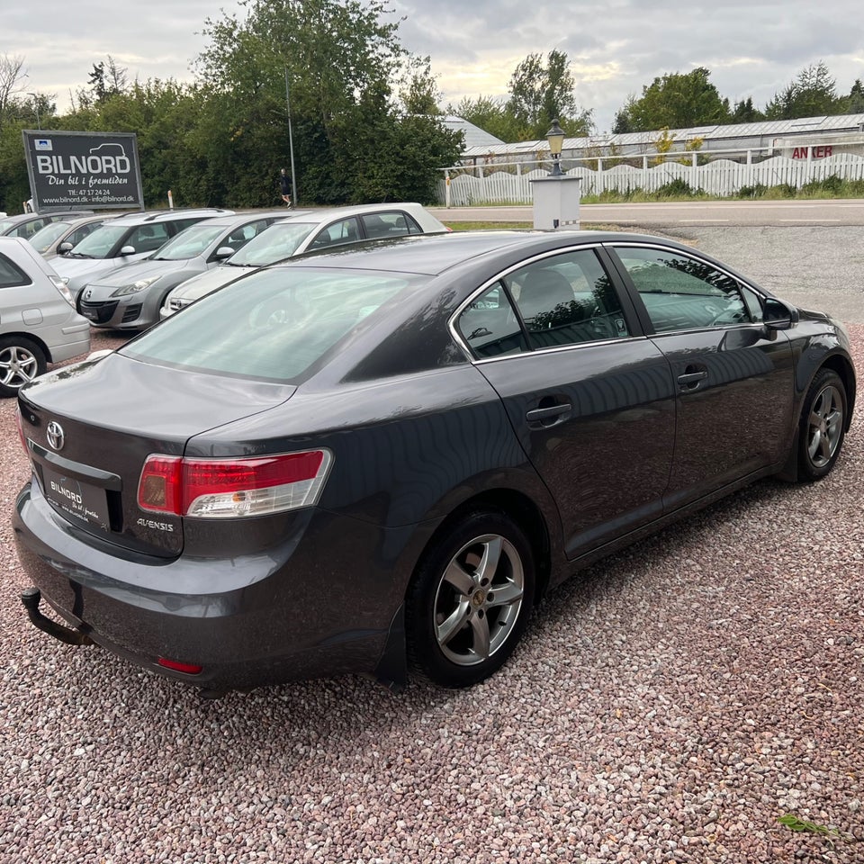 Toyota Avensis 1,8 VVT-i T2 4d