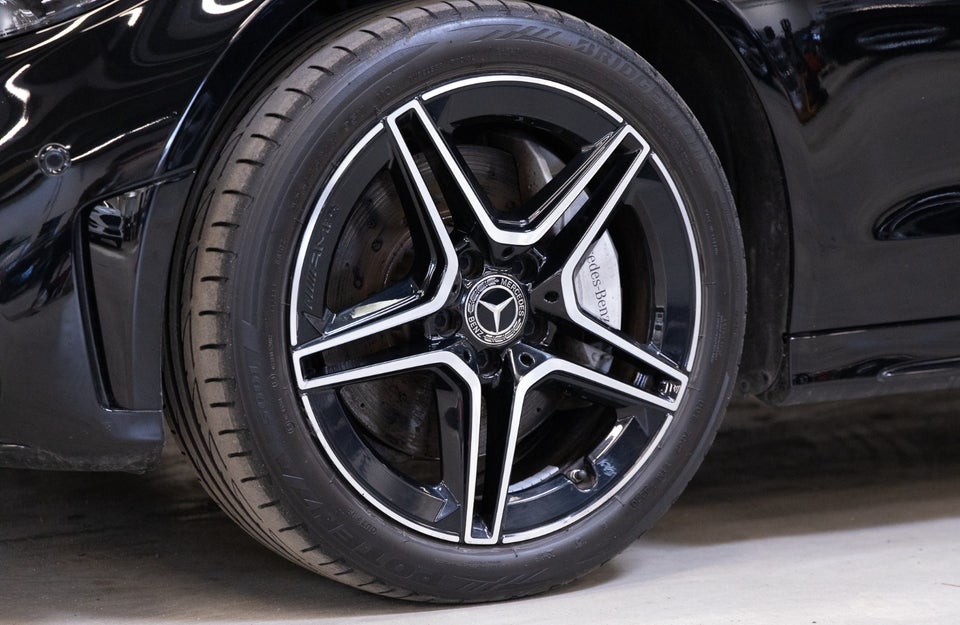 Mercedes C300 e 2,0 AMG Line stc. aut. 5d