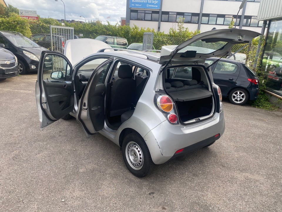 Chevrolet Spark 1,0 LT 5d