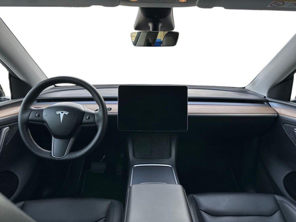 Tesla Model Y Long Range AWD 5d