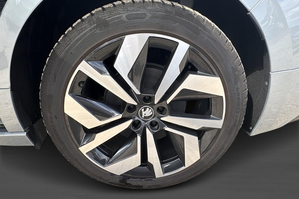 Skoda Enyaq 85 iV Sportline Advanced 5d