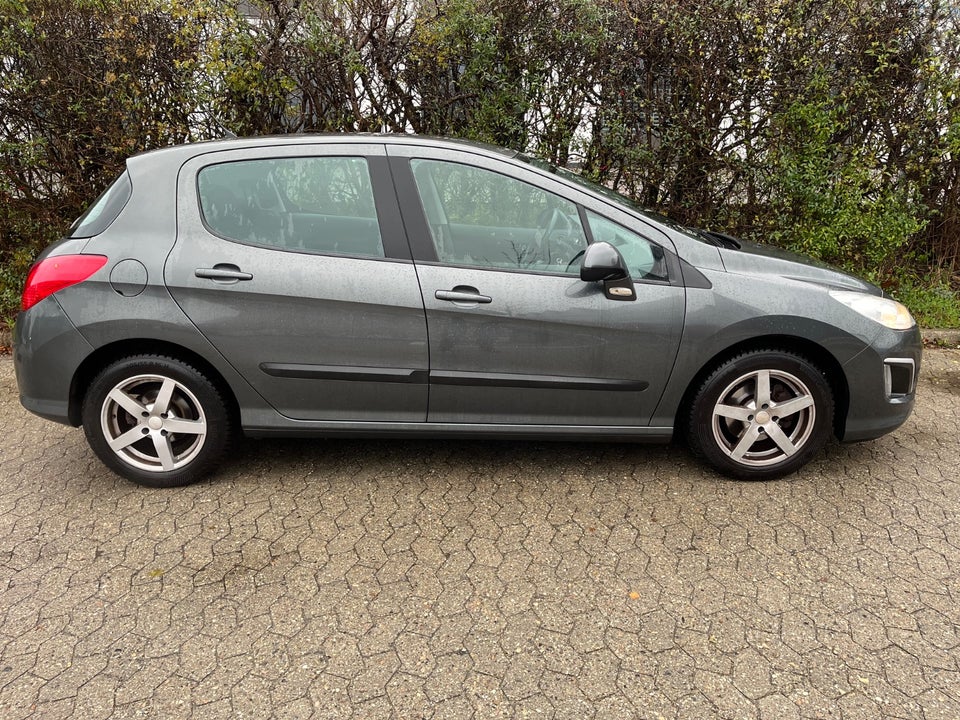 Peugeot 308 1,6 VTi Comfort+ 5d