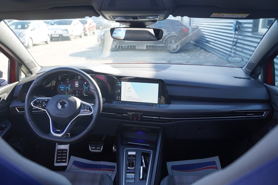 VW Golf VIII 1,4 GTE DSG 5d