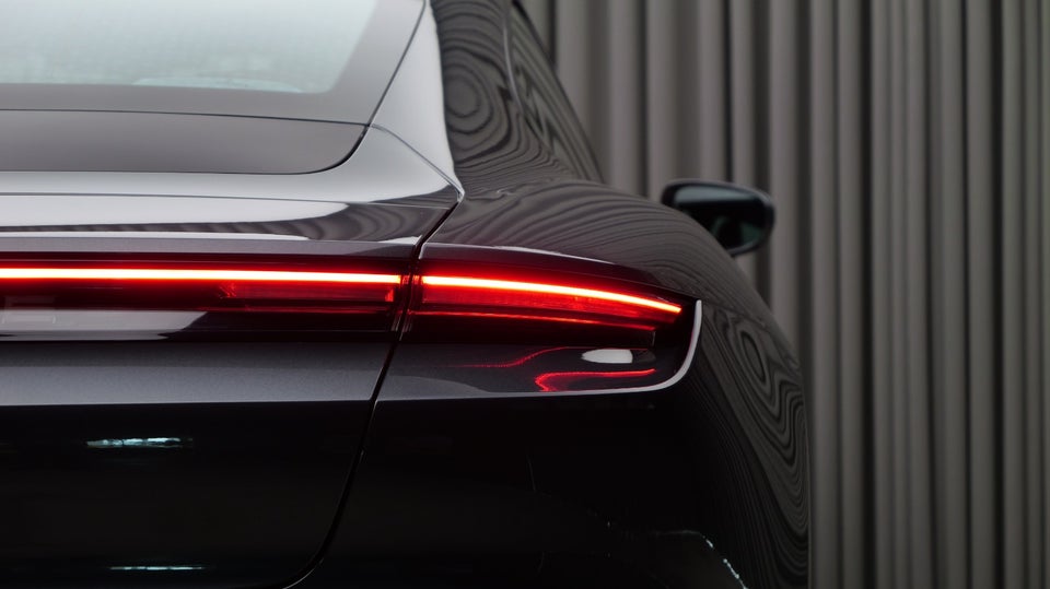 Porsche Taycan 4d