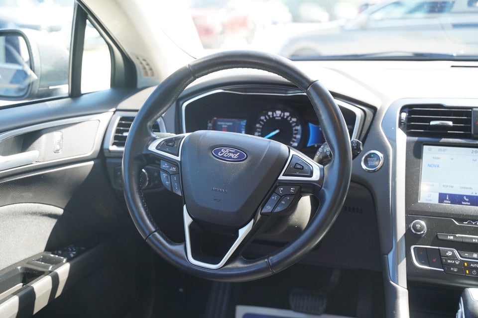 Ford Mondeo 2,0 HEV Titanium stc. CVT 5d