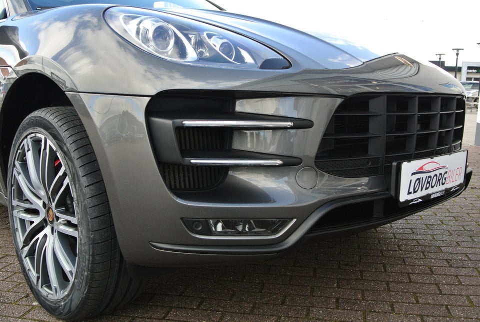 Porsche Macan Turbo 3,6 PDK Van 5d