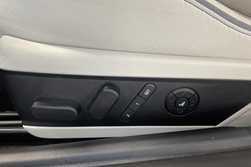 MINI Cooper SE Favoured Trim XL 3d