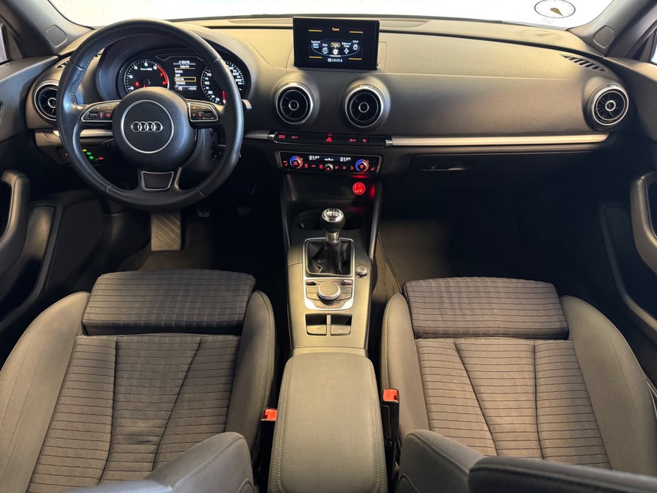 Audi A3 1,4 TFSi 140 Ambiente Cabriolet 2d