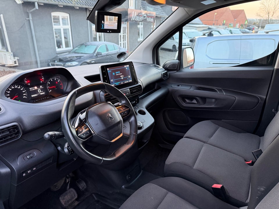 Peugeot Partner 1,5 BlueHDi 130 L2V2 Ultimate EAT8 Van