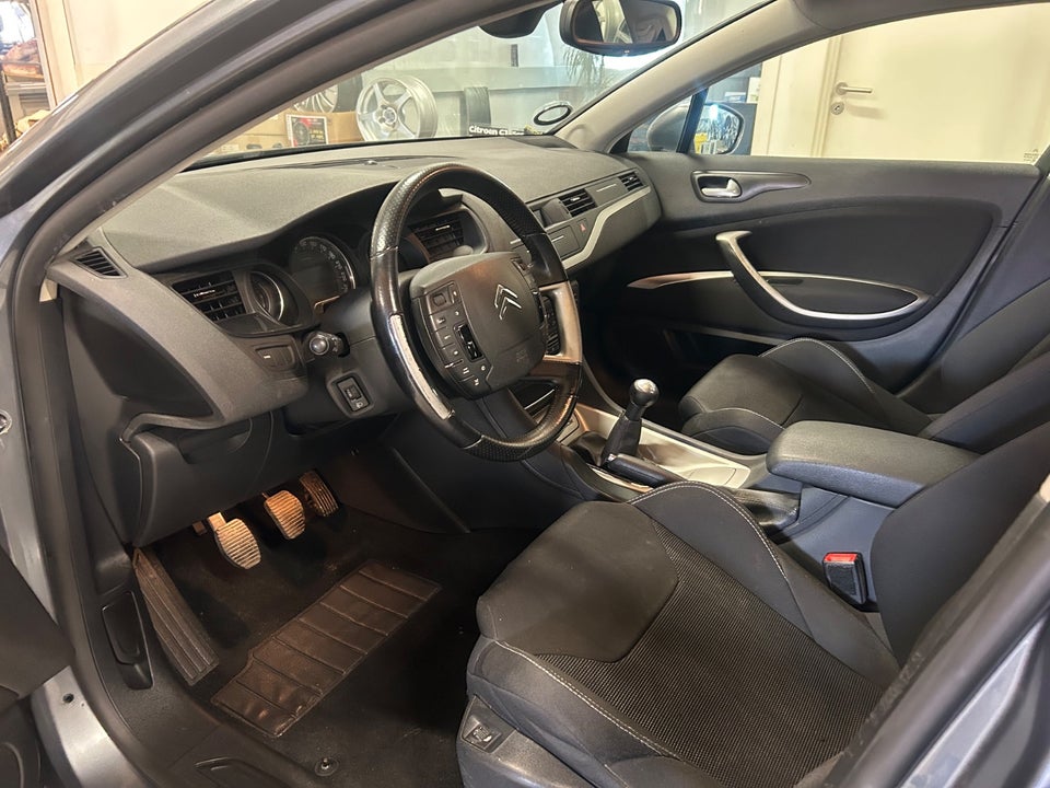 Citroën C5 1,8i 16V Dynamique 4d