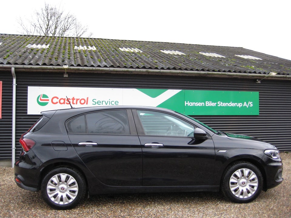 Fiat Tipo 1,4 16V Lounge 5d