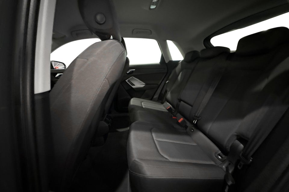 Audi Q3 35 TFSi Advanced Prestige S-tr. 5d