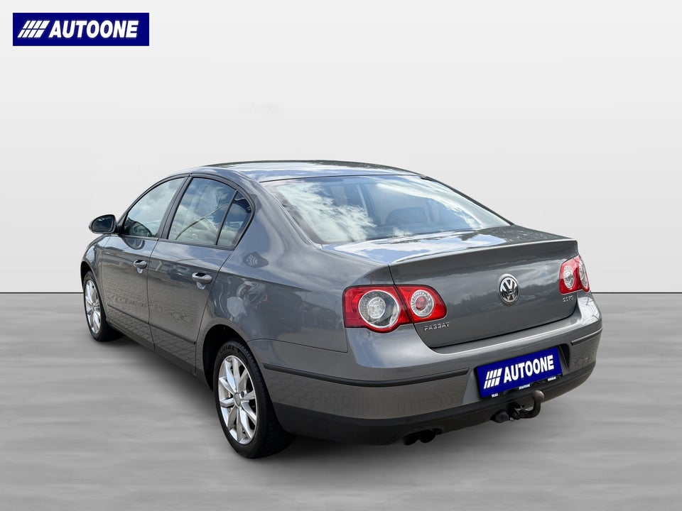 VW Passat 2,0 FSi Comfortline 4d