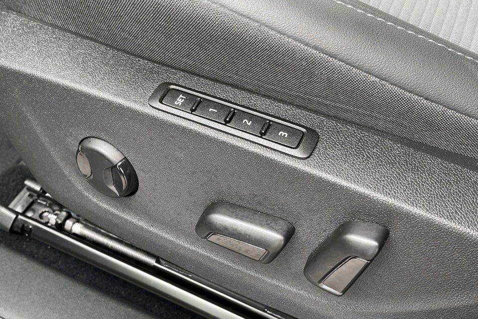 Skoda Enyaq 60 iV Premium 5d