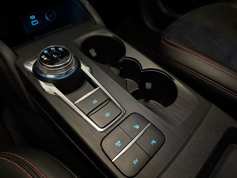 Ford Kuga 2,5 PHEV ST-Line X CVT 5d