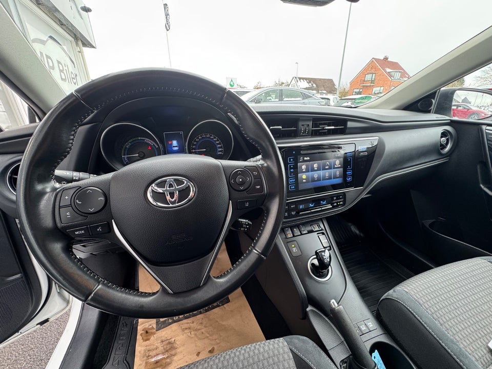 Toyota Auris 1,8 Hybrid H2 Comfort Touring Sports CVT 5d