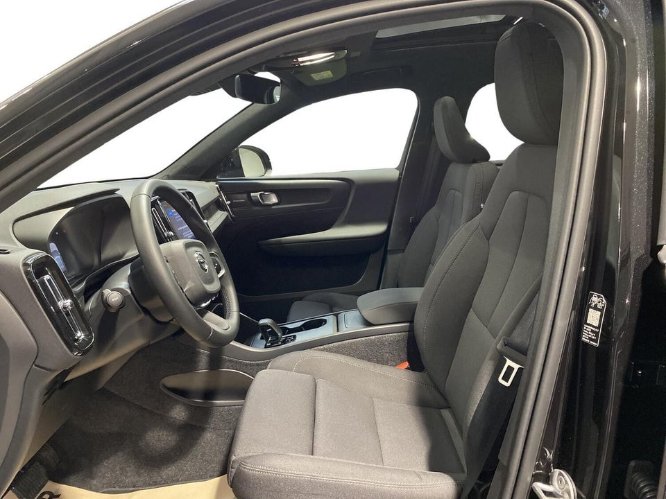 Volvo EX40 Extended Range Black Edition 5d