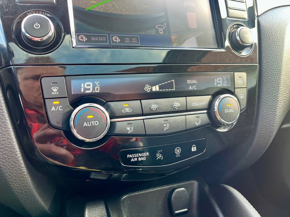 Nissan Qashqai 1,3 Dig-T 160 Tekna 5d