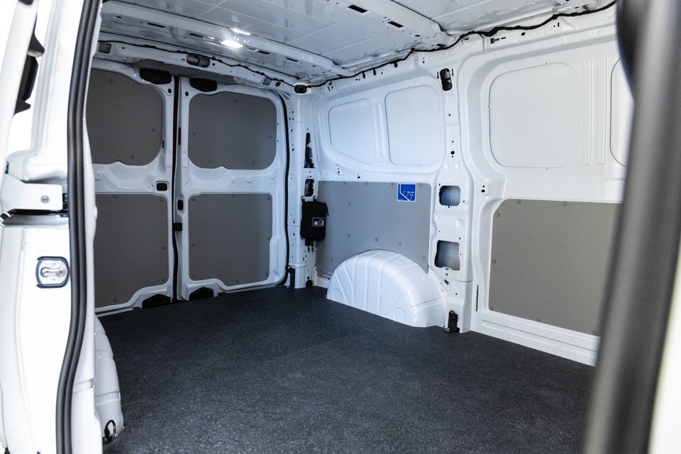 Ford E-Transit Custom 320S 64 Trend