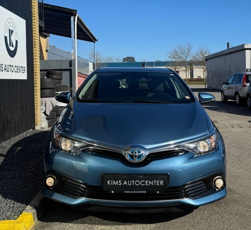 Toyota Auris 1,8 Hybrid H2 Comfort CVT 5d