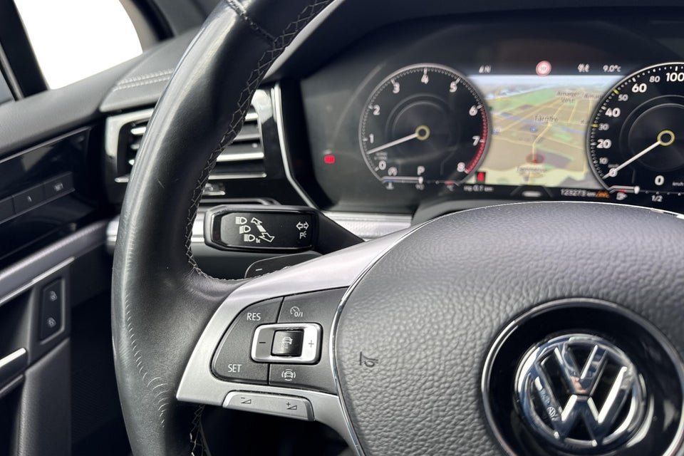 VW Touareg 3,0 TSi 340 R-line aut. 4Motion 5d