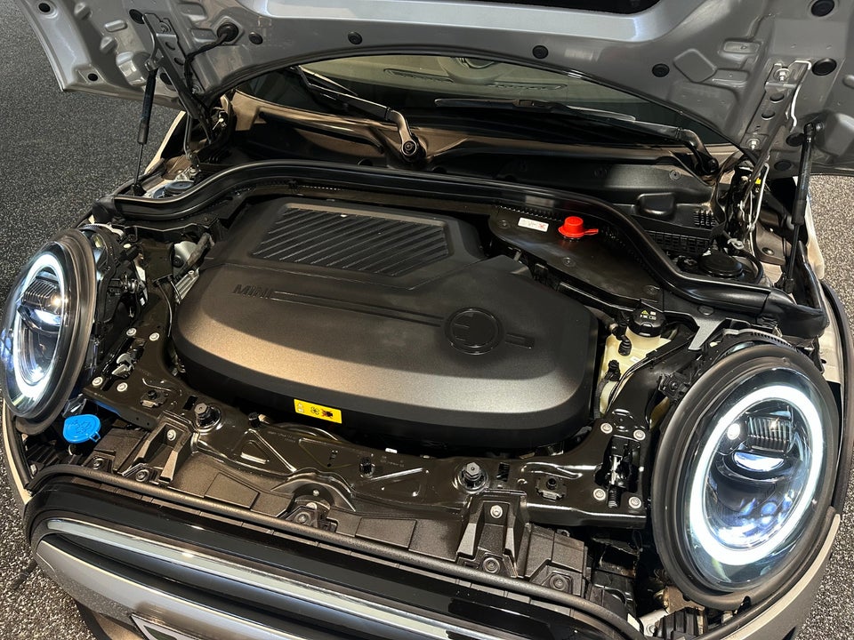 MINI Cooper SE Classic Trim 3d