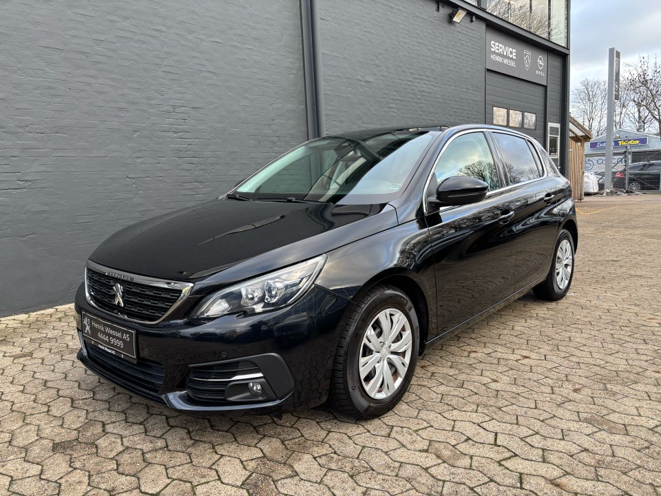 Peugeot 308 1,6 BlueHDi 120 Allure+ Sky 5d