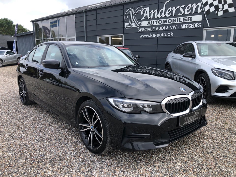 BMW 320i 2,0 Connected aut. 4d