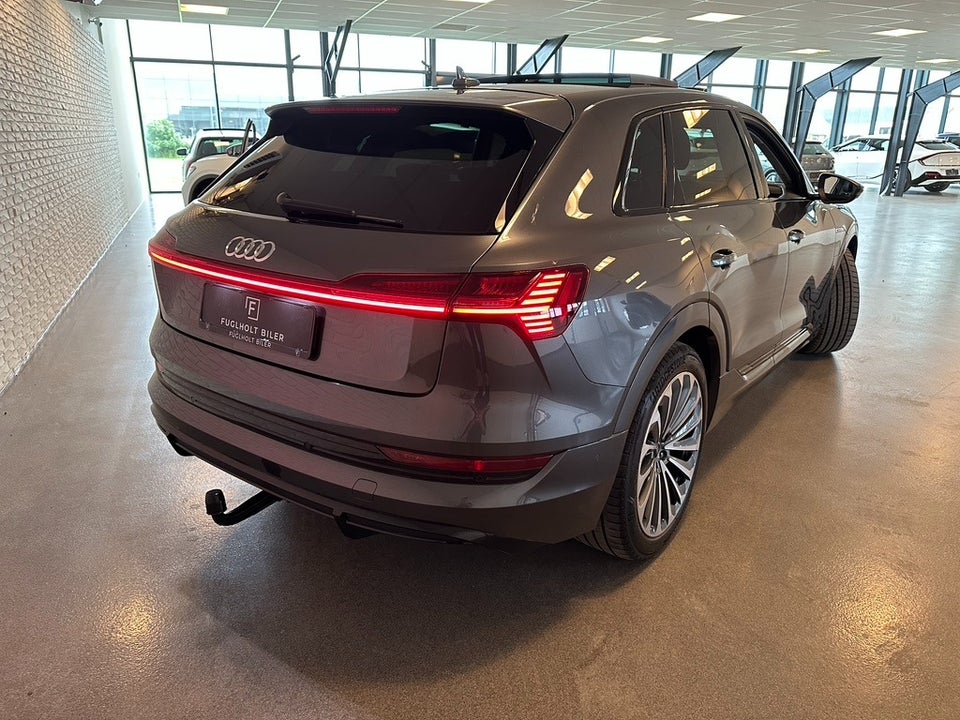 Audi e-tron 55 S-line quattro 5d